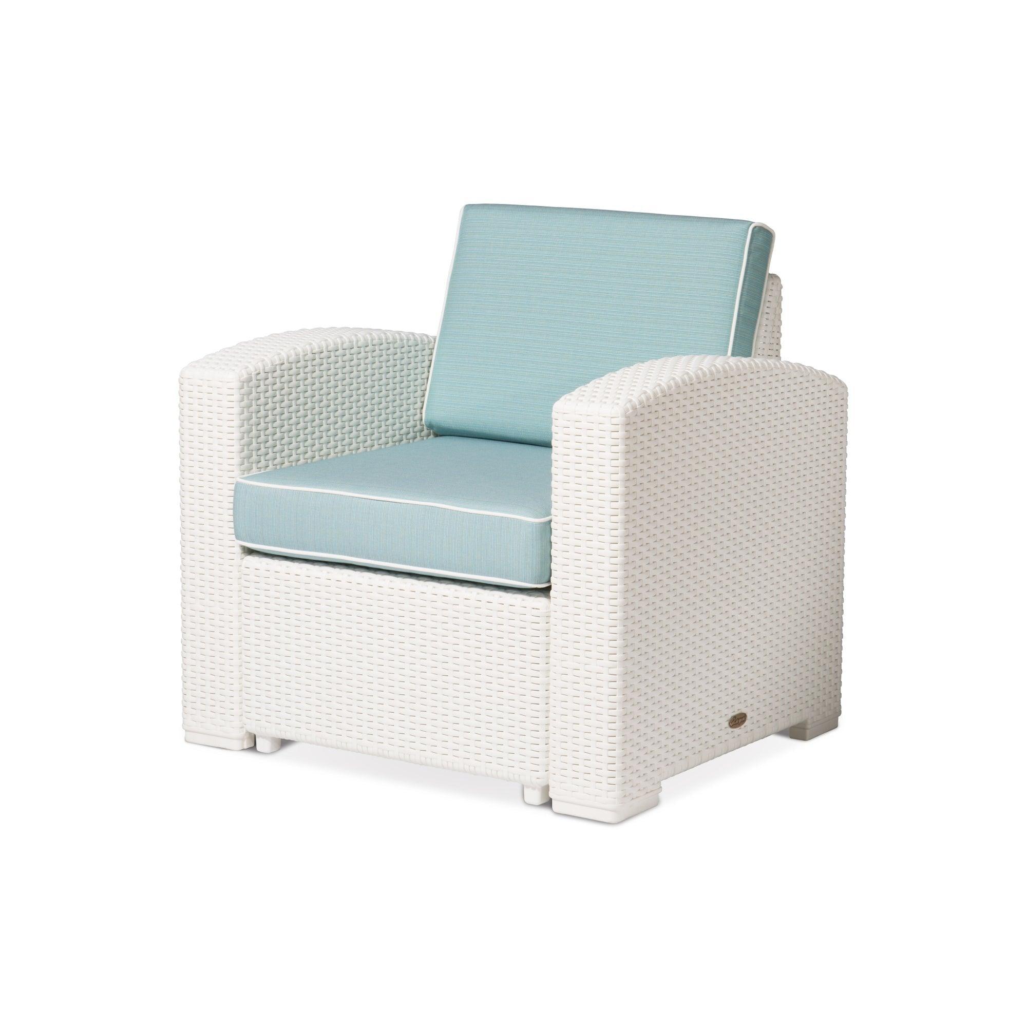 Lagoon, Magnolia 7023CC, Sillón individual, Sillón de rattan, Sillón para exterior, Sillón apto para exterior, Sillón de jardín, Rattan sintético, Cojín resistente a la intemperie, Mobiliario de terraza, Estilo contemporáneo, Comodidad exterior.