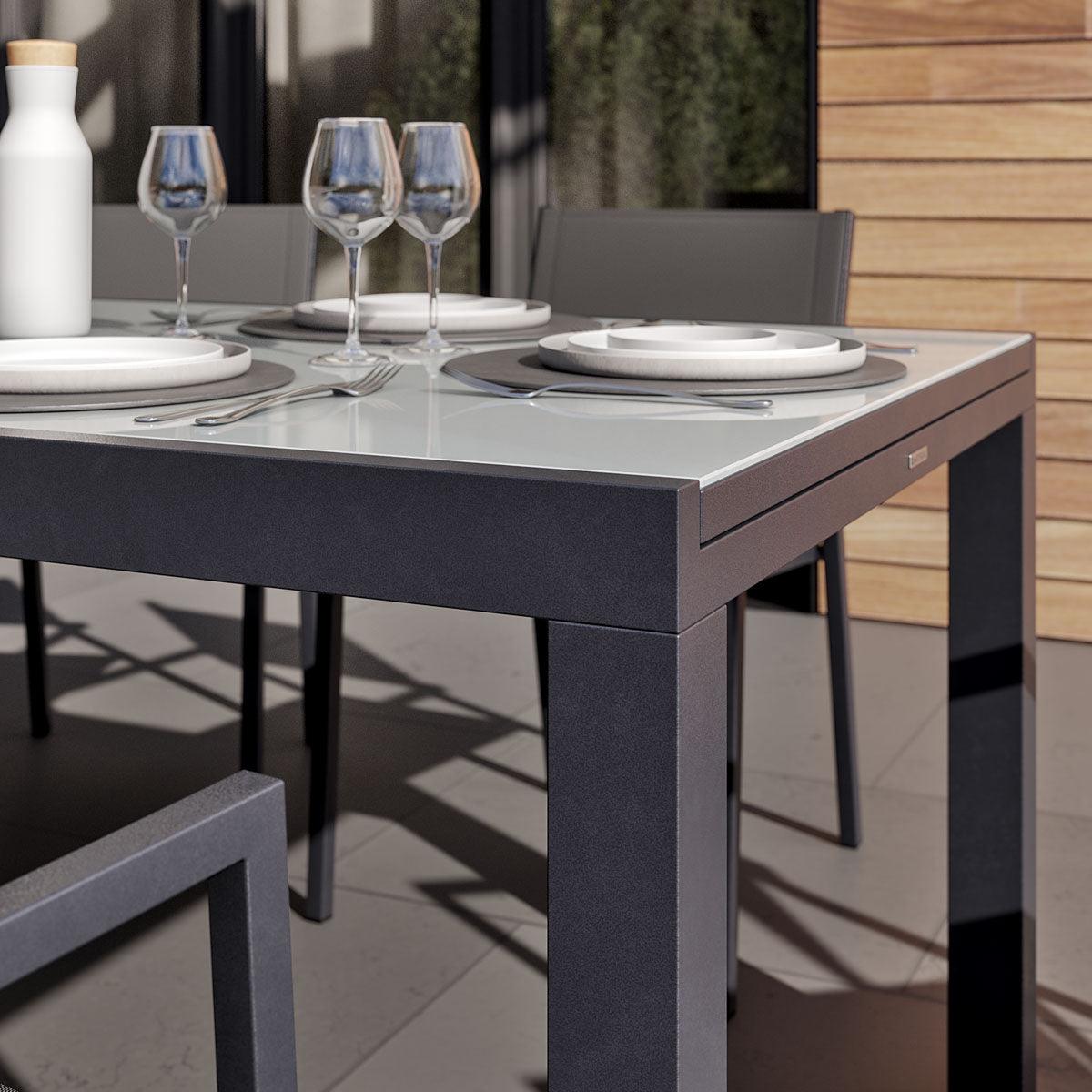 Naterial Set de 4 Sillas de Textileno y Aluminio con Descansabrazos Apta para Exterior, Modelo Orion Alpha II - LuzDeco