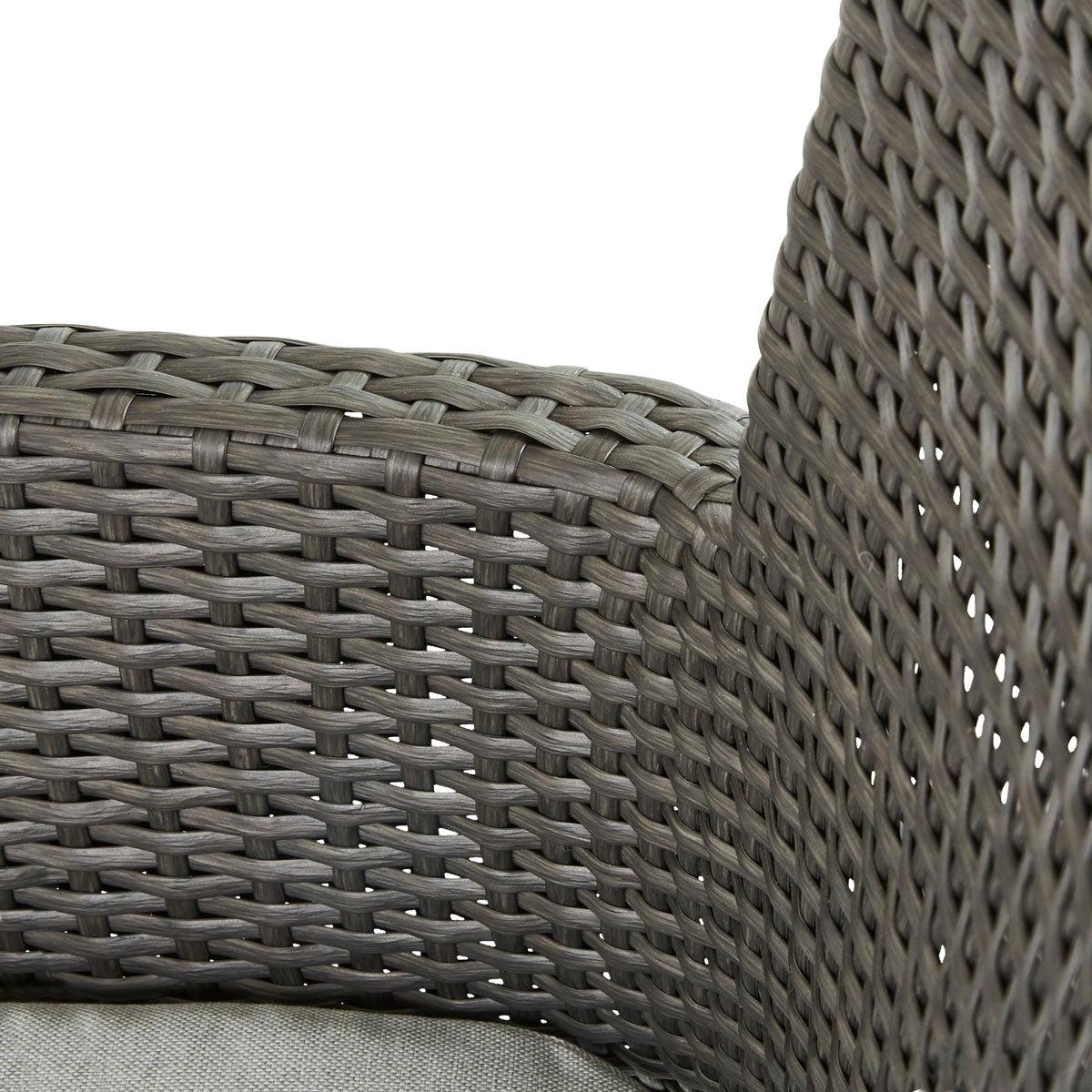 Naterial Silla Tipo Ratán con Cojín y Descansabrazos Apta para Exterior, Modelo Noa - LuzDeco